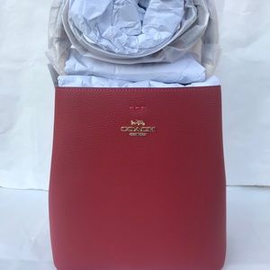 NWT Coach Small Town Bucket Bag
